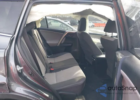 2015 Toyota Rav4 Le z USA, uszkodzony, nr VIN JTMZFREVXFJ053399